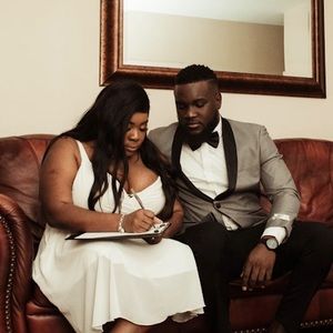 Meet your Posher, Amoslaire